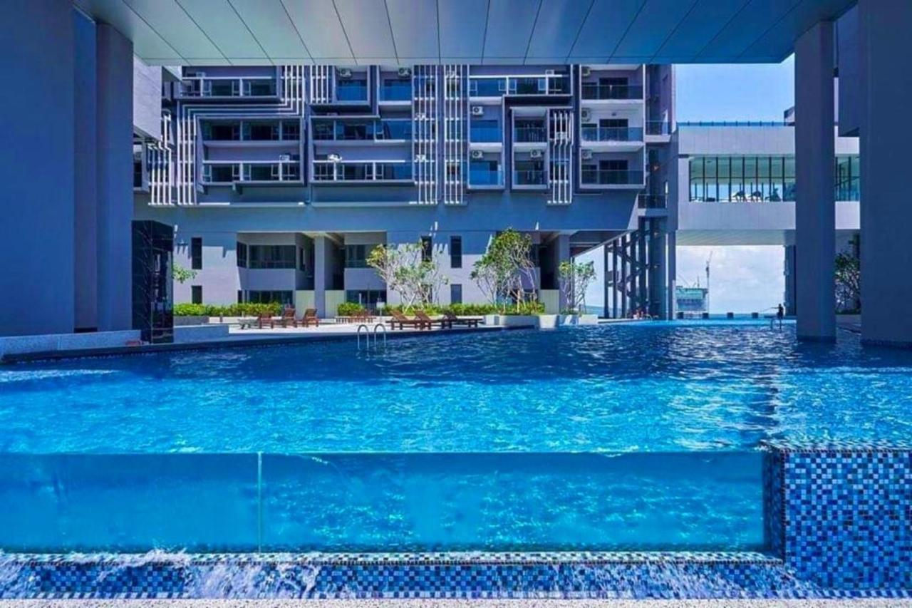 Imperio,res - Modern -- Luxury -- Seaview Malacca