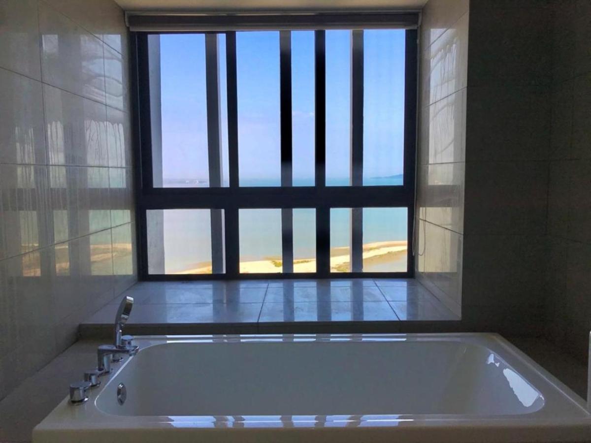 Imperio,res - Modern -- Luxury -- Seaview Malacca